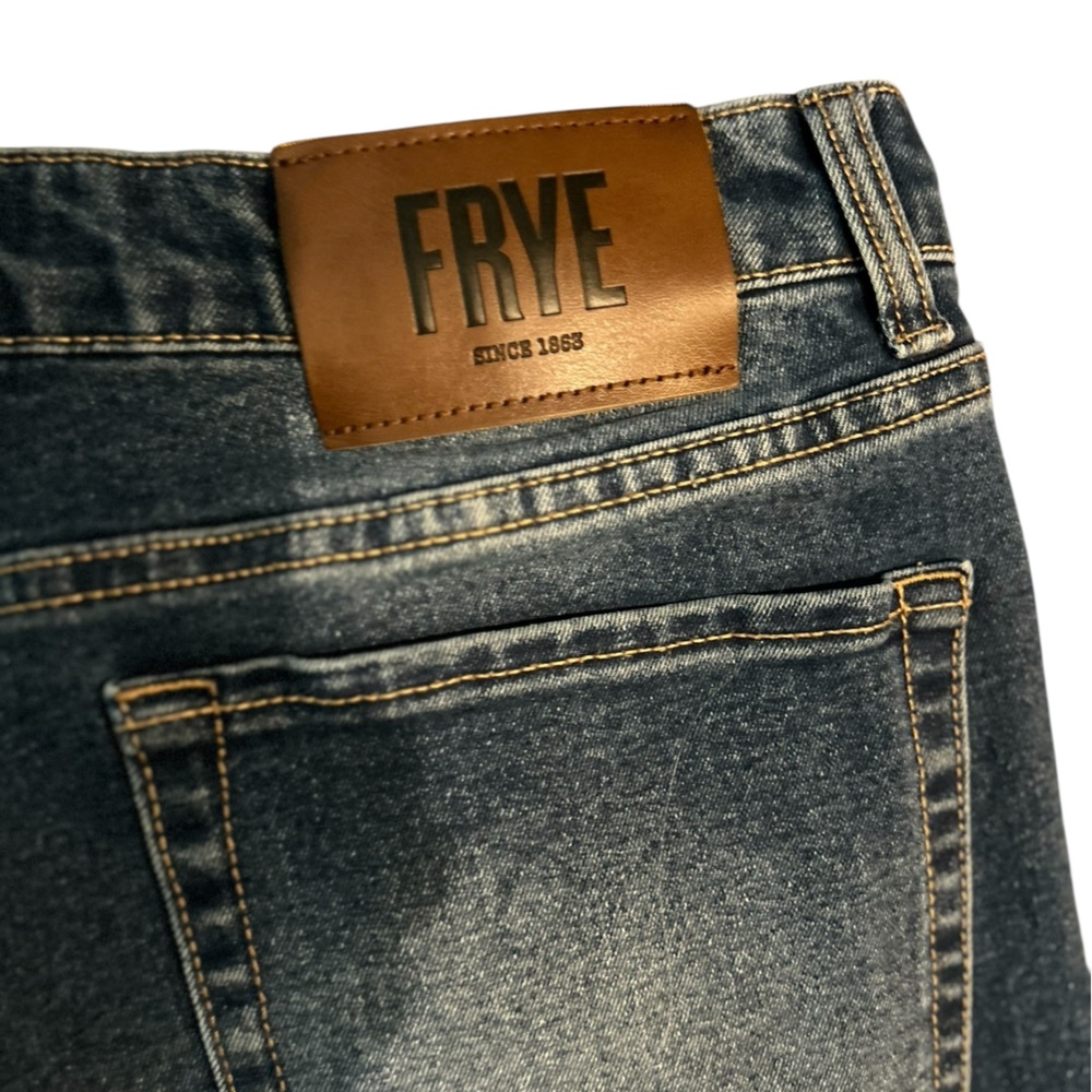 Frye women’s Stonewash Straight Leg Jeans Blue Size 10 Inseam 28 - Picture 2 of 11